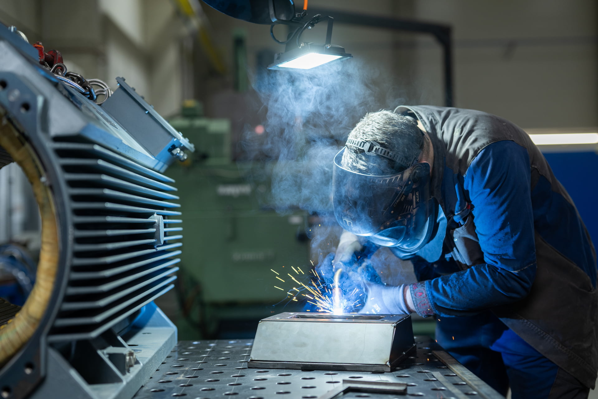 Precise welding work at the MENZEL motor plant Precise welding work at the MENZEL motor plant