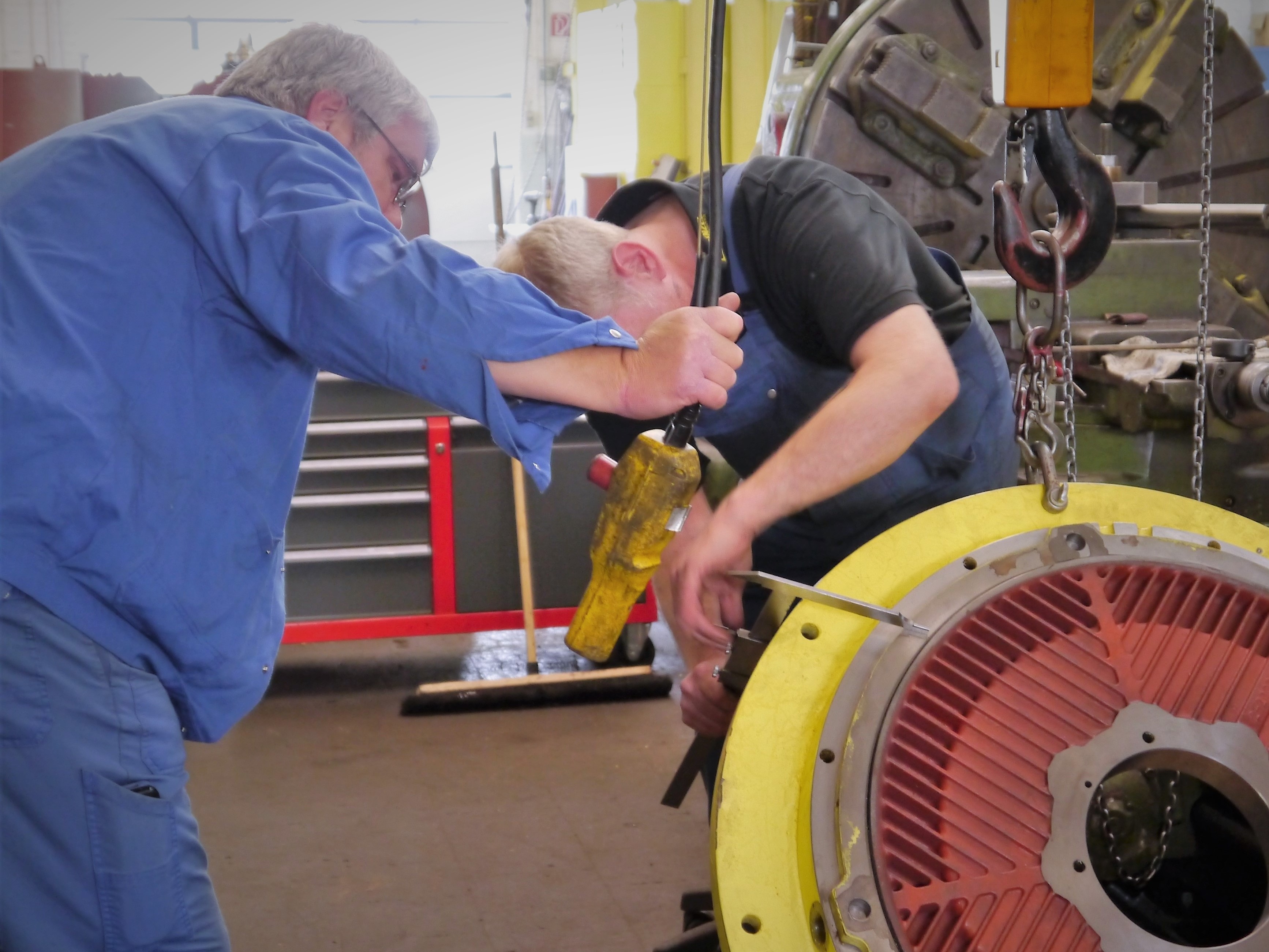 Construction of a special flange for squirrel cage motor Construction of a special flange for squirrel cage motor